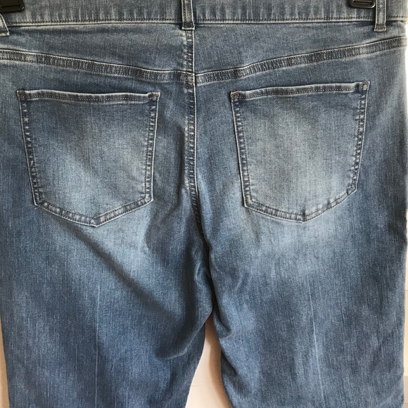 GLORIA VANDERBILT Shape Effect High Rise Flare Jeans Women’s Plus Size 14 - Picture 7 of 16